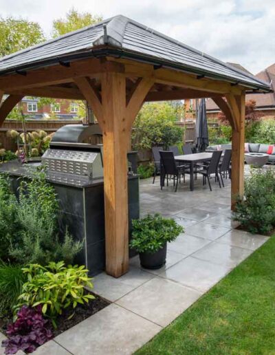laurel-hill-gardens-Leith-Way-entertainment-garden-barbeque-set