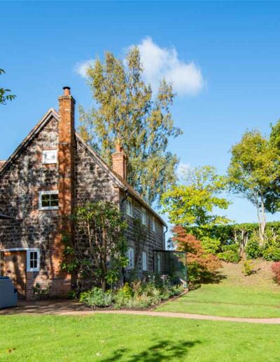 Laurel-Hill-Gardens-Shillinglee-Lakeside-Country-Garden--12