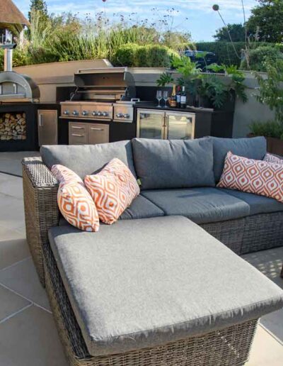 laurel-hill-gardens-outdoor-kitchen-High-Wykehurst-End-11