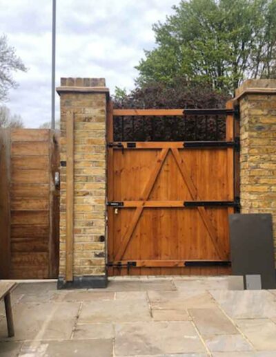 laurel-hill-gardens-courtyard-garden-before-2