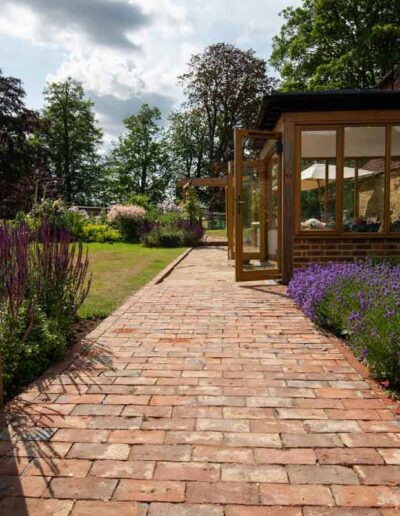 lareul-hill-gardens-surrey-hill-cottage-4