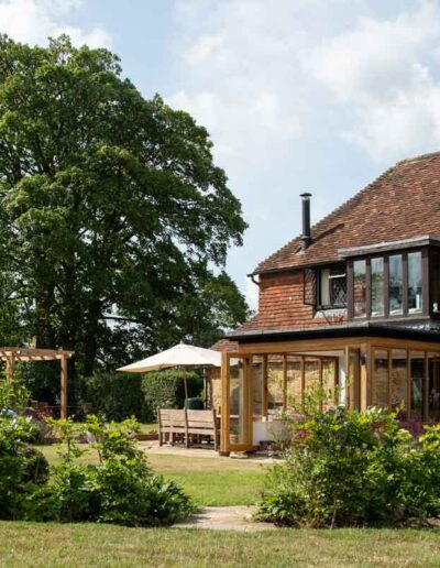 lareul-hill-gardens-surrey-hill-cottage-7