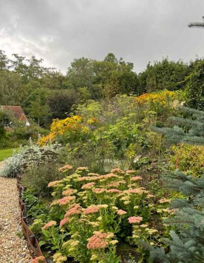 laurel-hill-gardens-bank-flower-bank