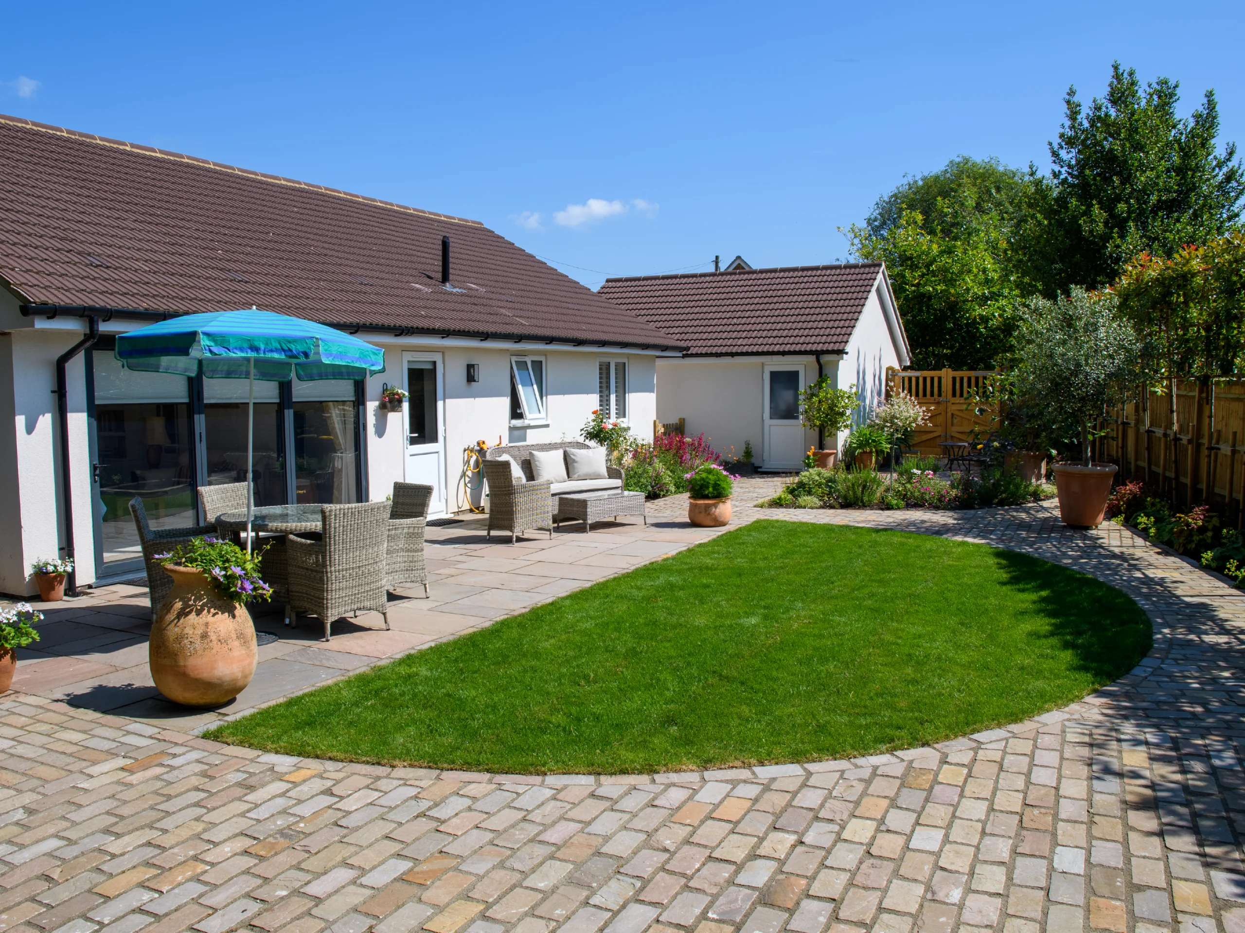 Garden landscaper near me local garden designer in the surrey hills