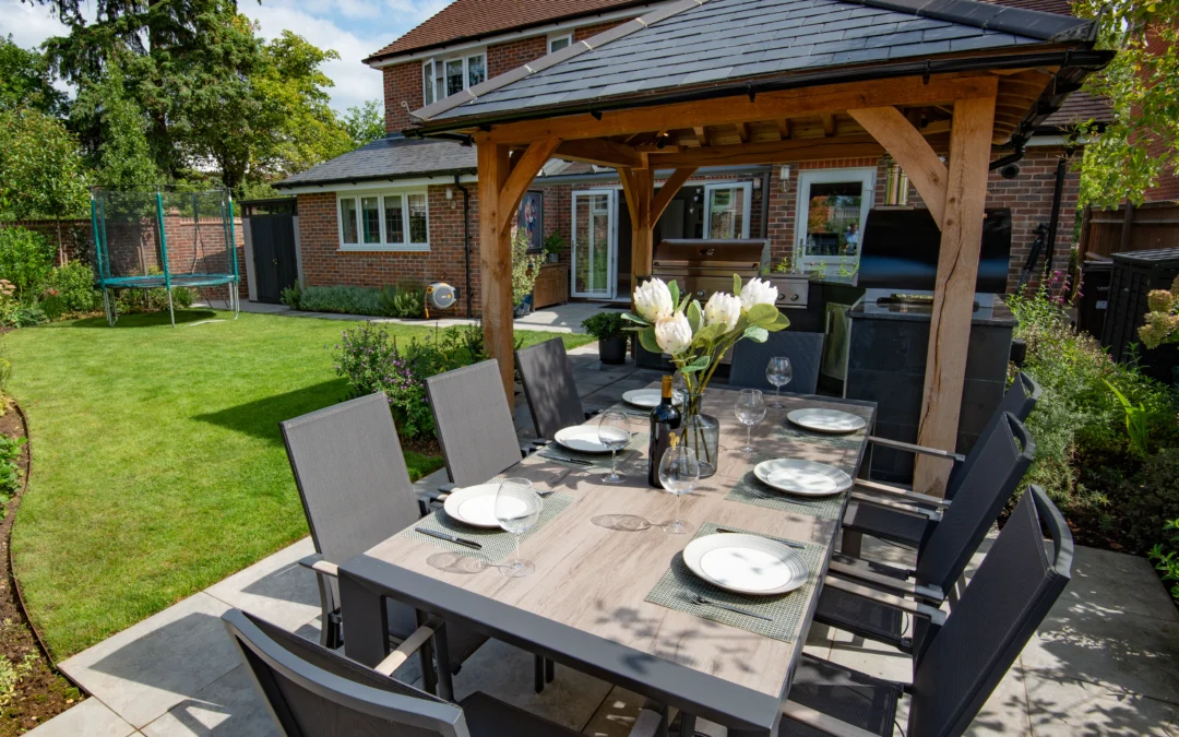 Outdoor Living Space Design Surrey: Create a Garden for Entertaining and Relaxation
